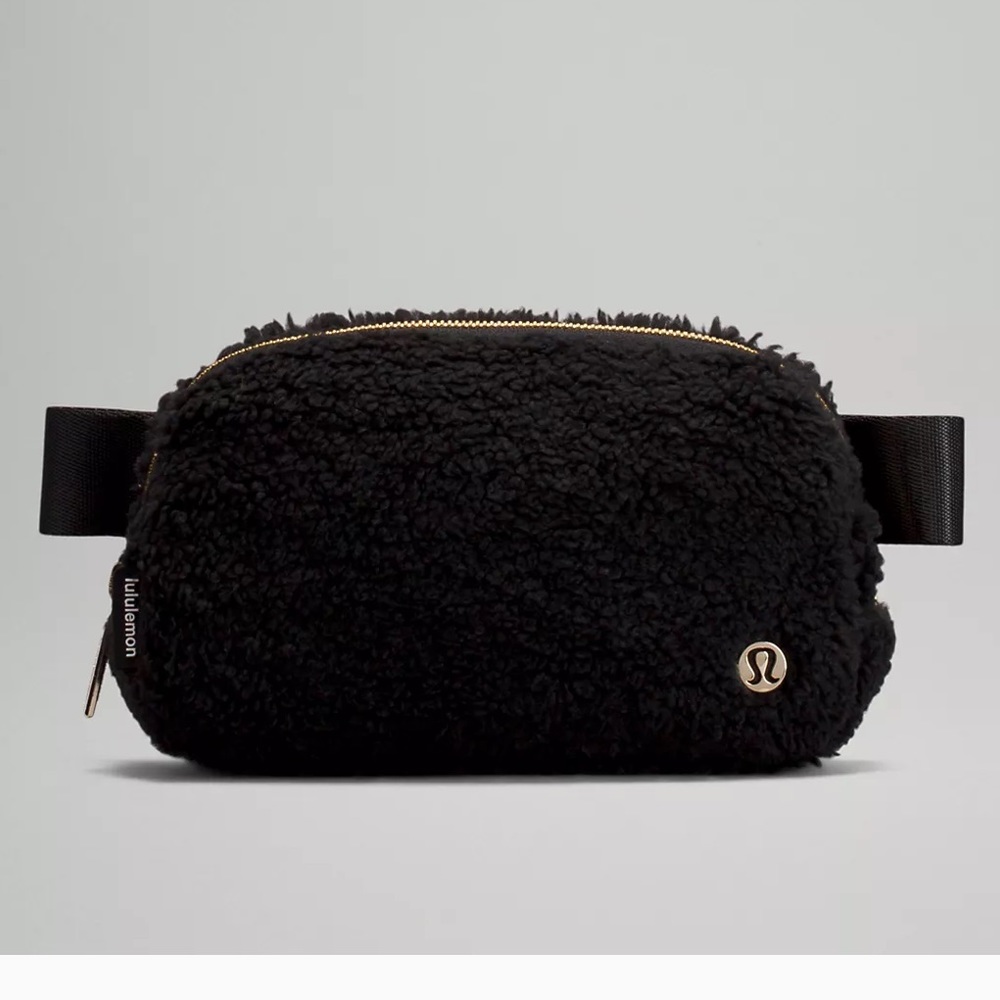 Lululemon Sherpa Belt Bag
